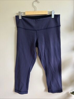 Lululemon Navy Cropped Performance Leggings